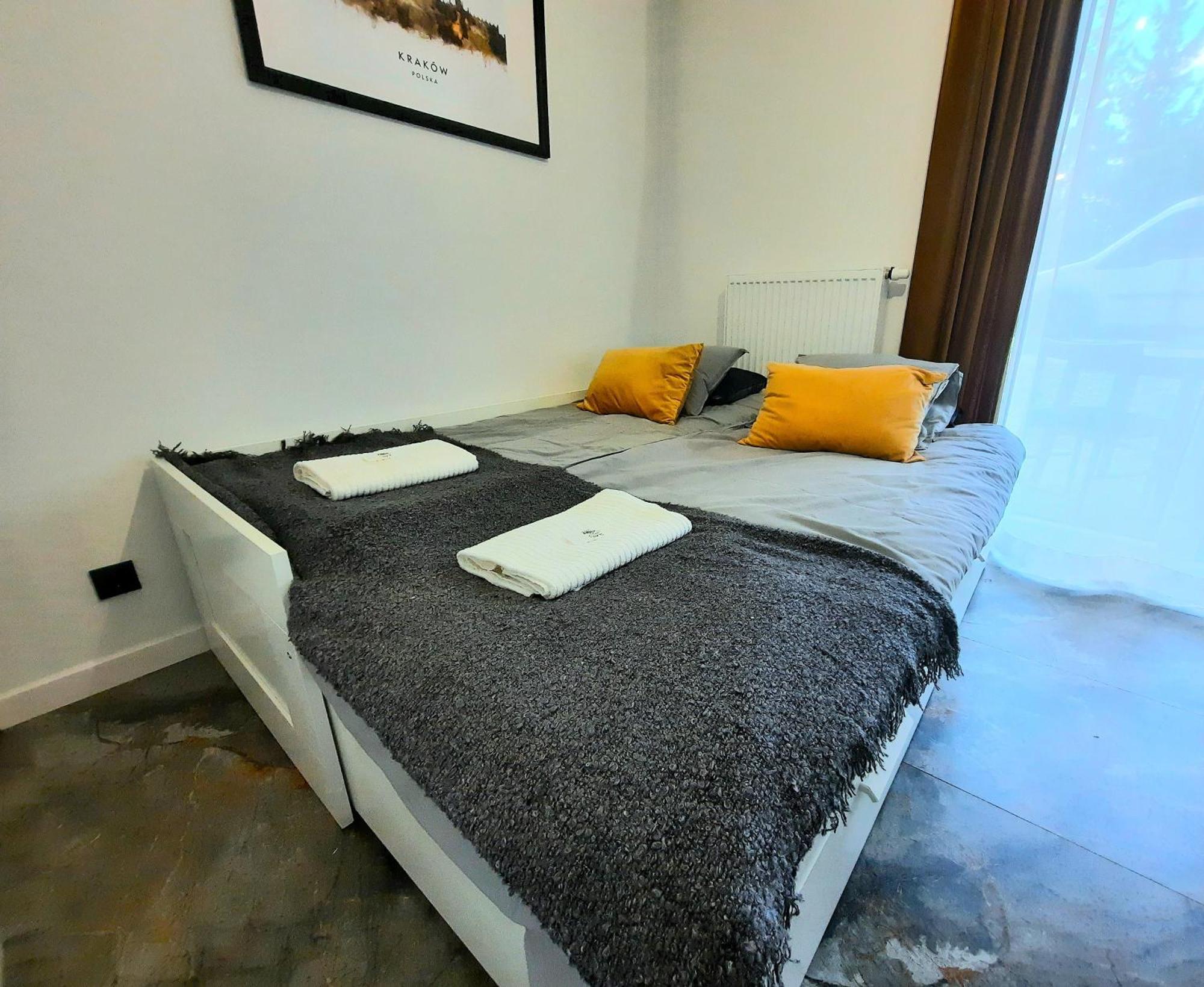 Royal Smart Apartments Cracow Красков Екстериор снимка