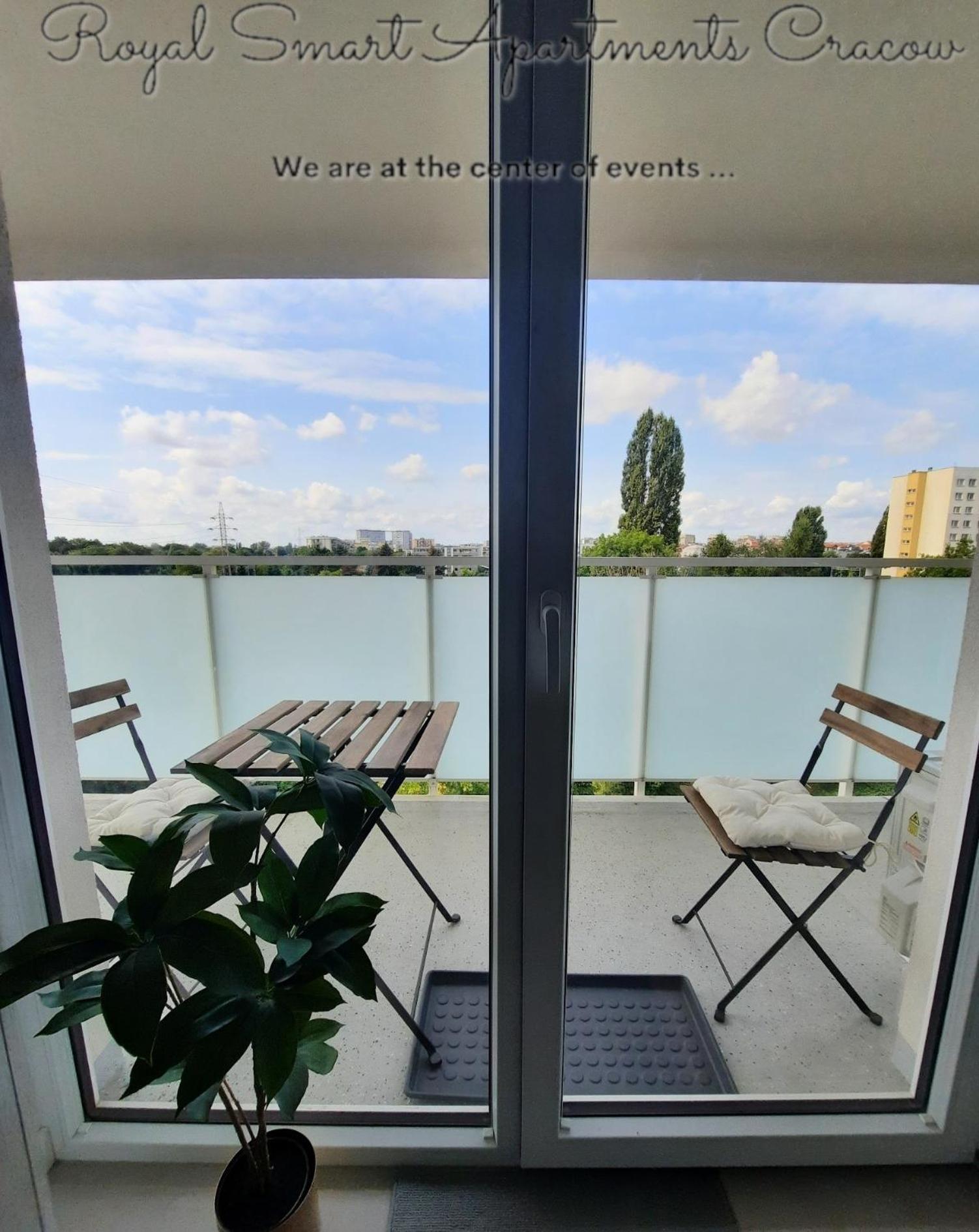 Royal Smart Apartments Cracow Красков Екстериор снимка