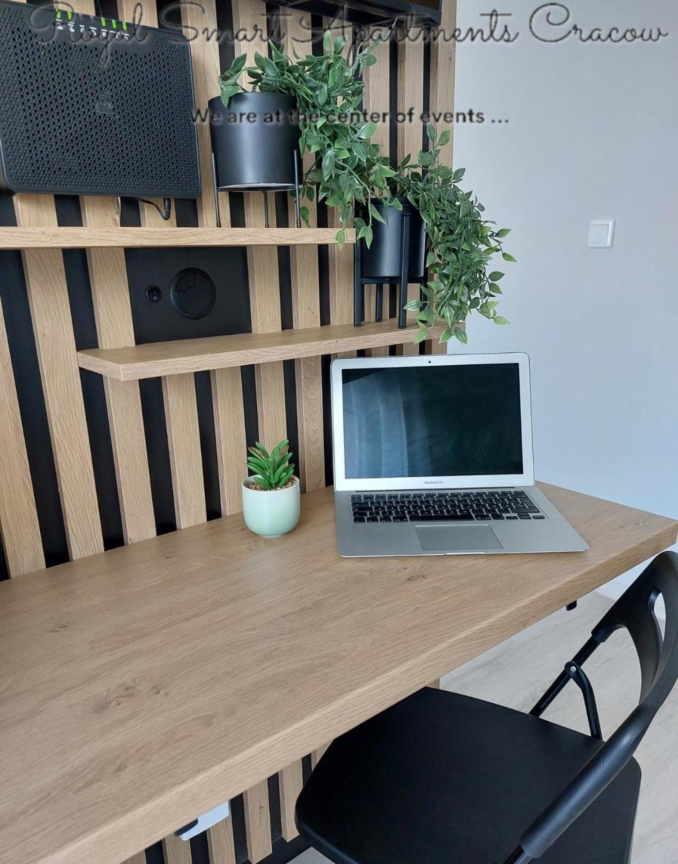 Royal Smart Apartments Cracow Красков Екстериор снимка
