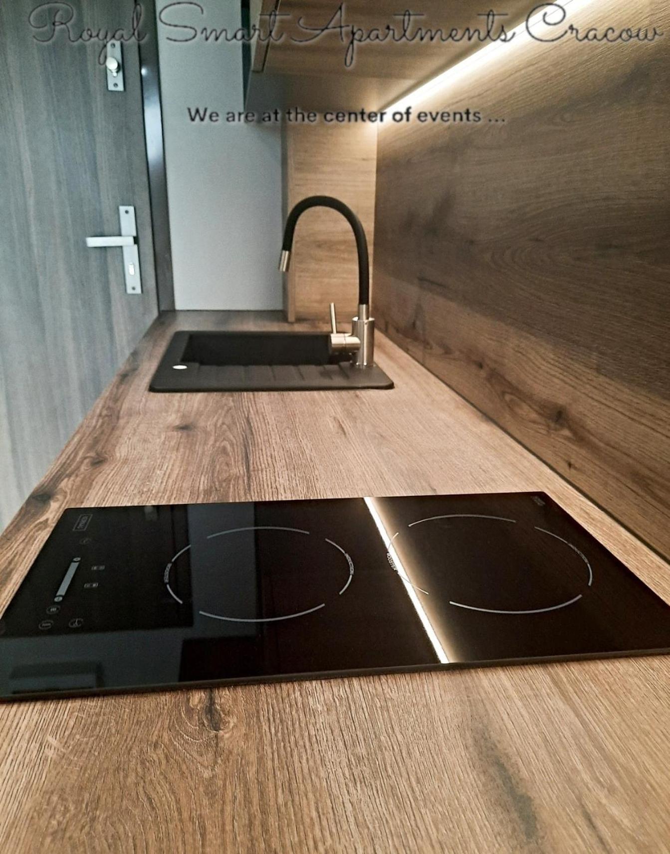 Royal Smart Apartments Cracow Красков Екстериор снимка
