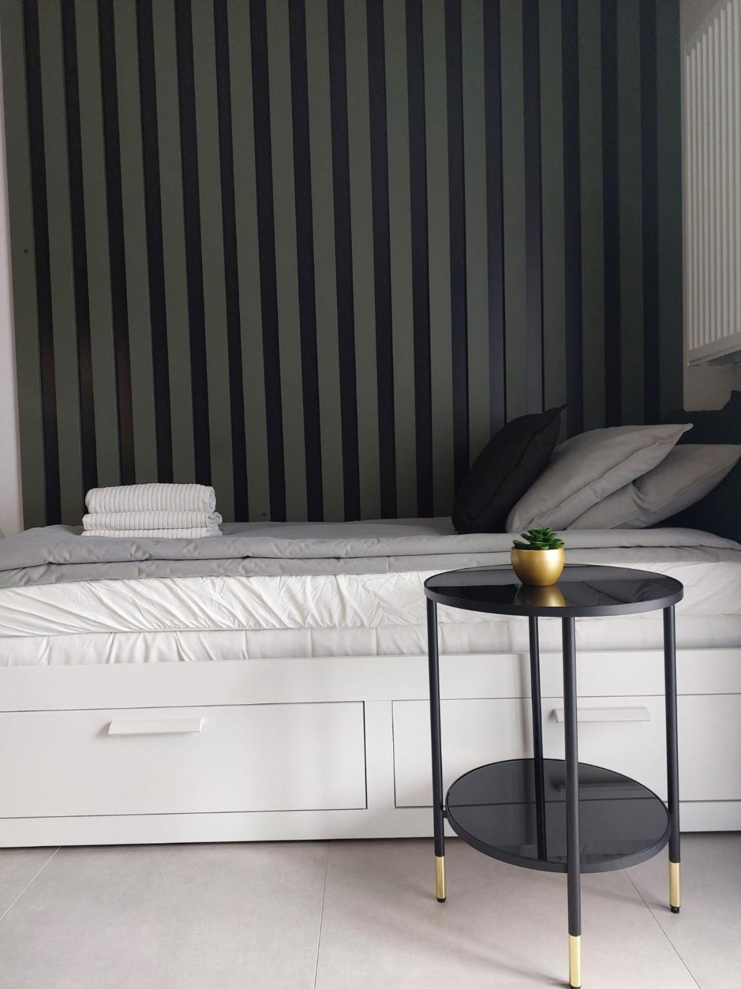 Royal Smart Apartments Cracow Красков Екстериор снимка