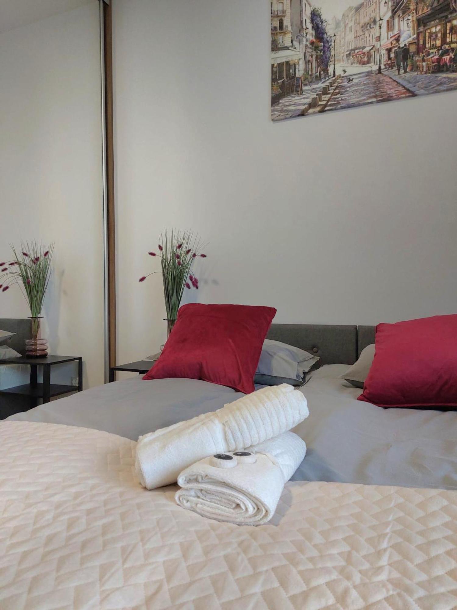Royal Smart Apartments Cracow Красков Екстериор снимка